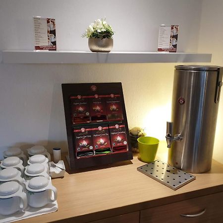 Hellmanns Hotel Bremers Bauerndiele Wiefelstede Екстериор снимка