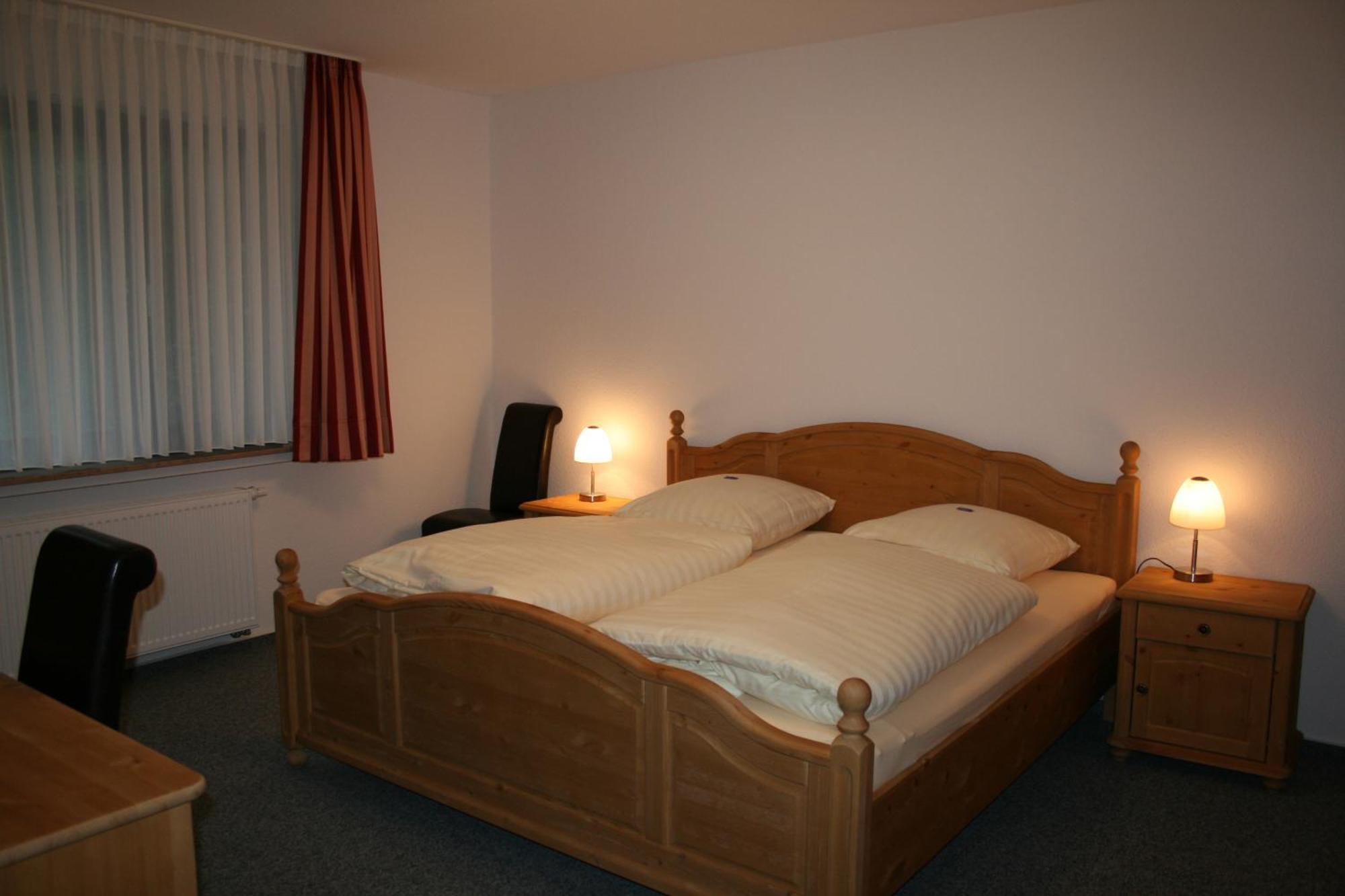 Hellmanns Hotel Bremers Bauerndiele Wiefelstede Екстериор снимка