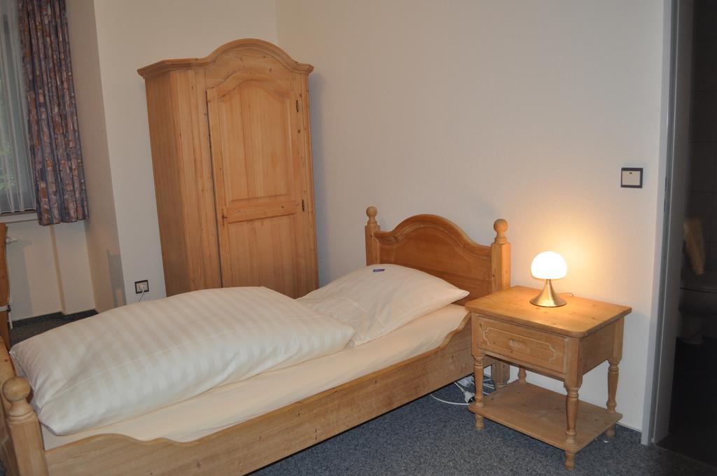 Hellmanns Hotel Bremers Bauerndiele Wiefelstede Екстериор снимка