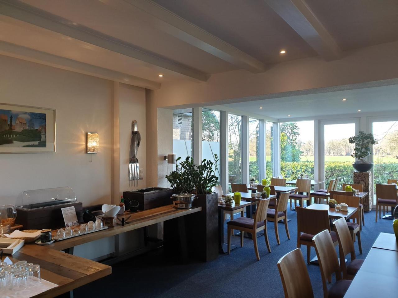 Hellmanns Hotel Bremers Bauerndiele Wiefelstede Екстериор снимка