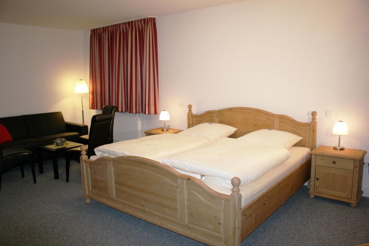 Hellmanns Hotel Bremers Bauerndiele Wiefelstede Екстериор снимка