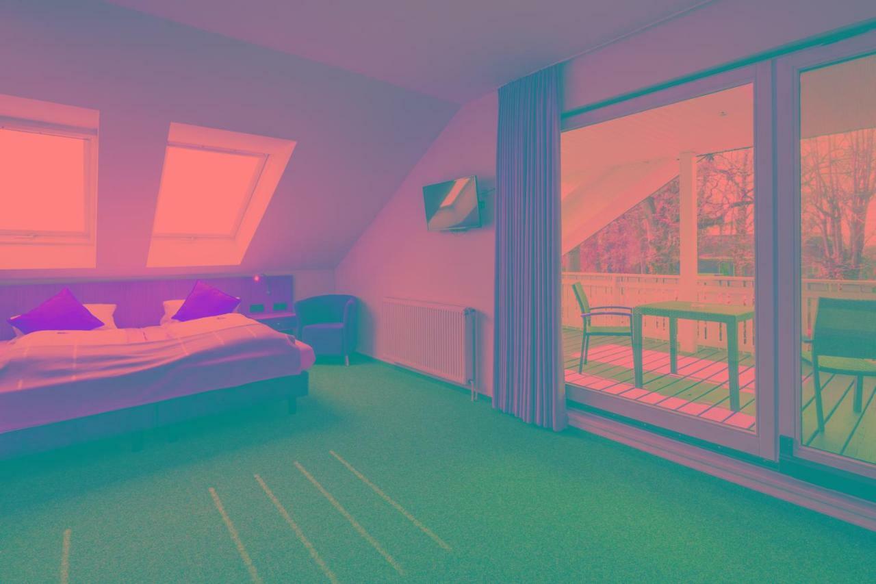 Hellmanns Hotel Bremers Bauerndiele Wiefelstede Екстериор снимка